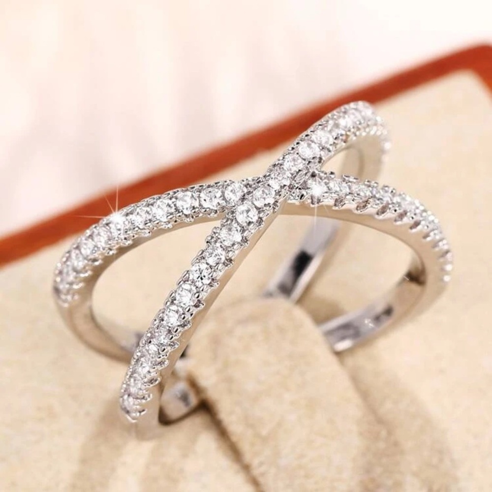 SILVER  DIAMOND RINGS - Picture 2 of 3